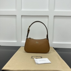 Gucci Hobo Bags